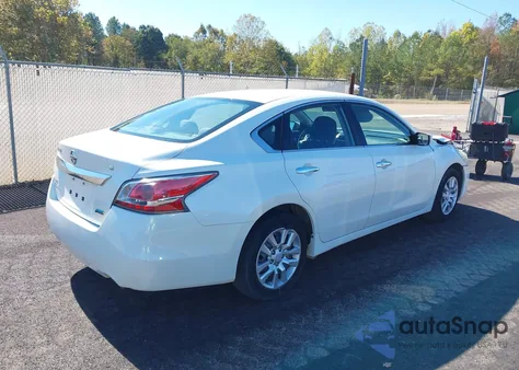 2014 Nissan Altima 2.5/2.5 S/2.5 Sl/2.5 Sv z USA, uszkodzony, nr VIN 1N4AL3AP2EC275700